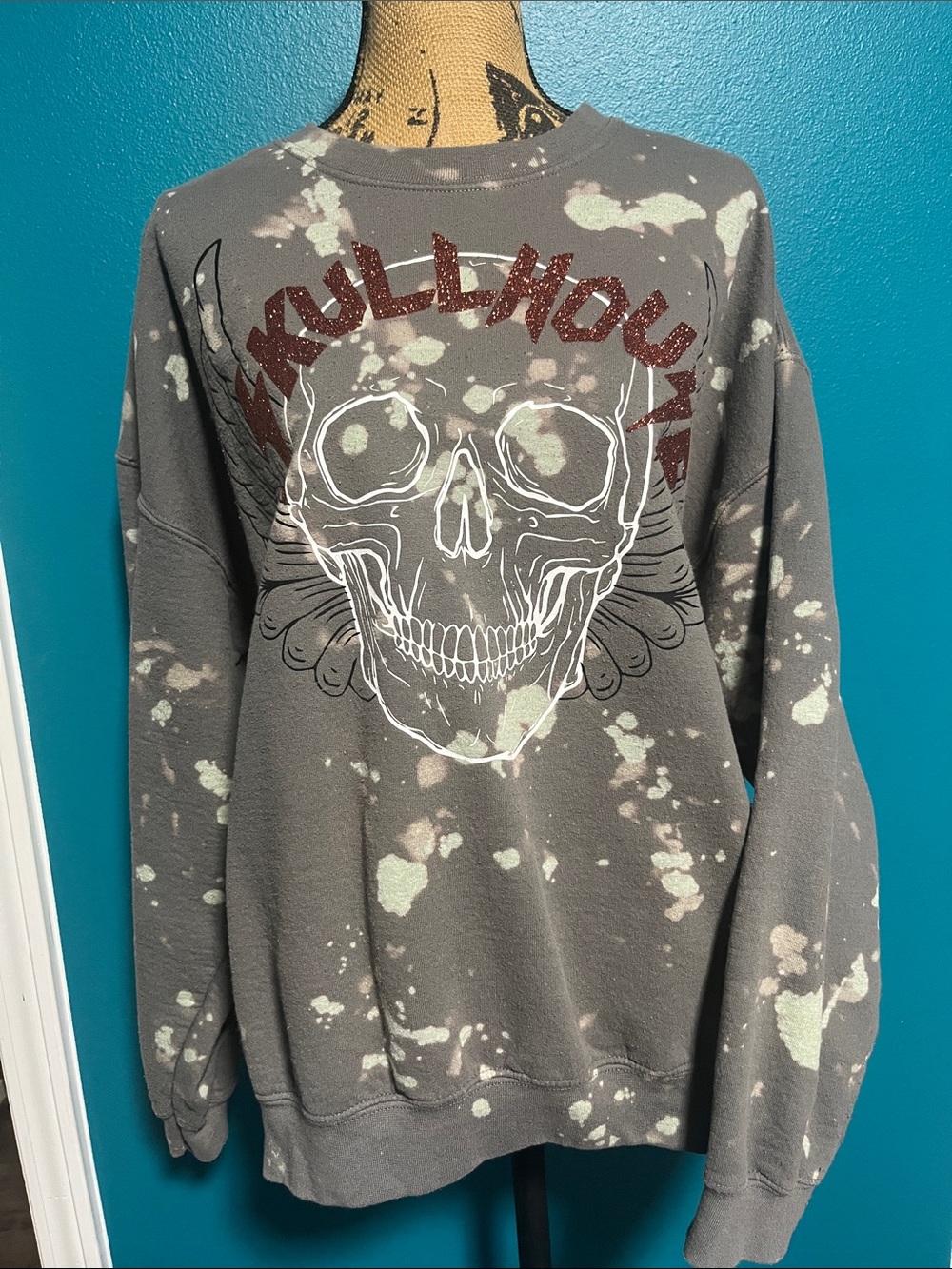 Skull Graphic Crewneck Sweatshirt - Gray Tie-Dye